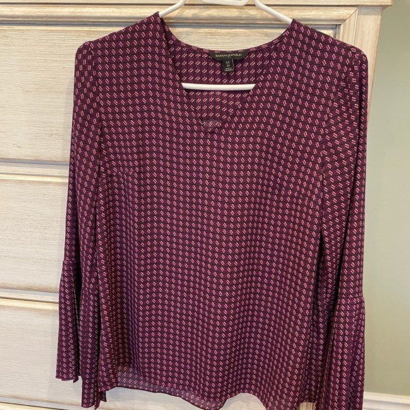 Barely worn in perfect condition Banana Republic top - Picture 2 of 7
